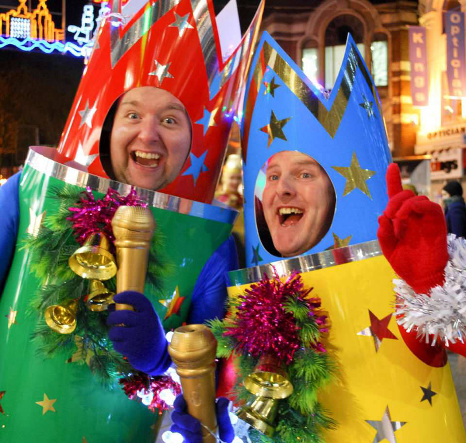 Christmas Crackers Walkabout Act