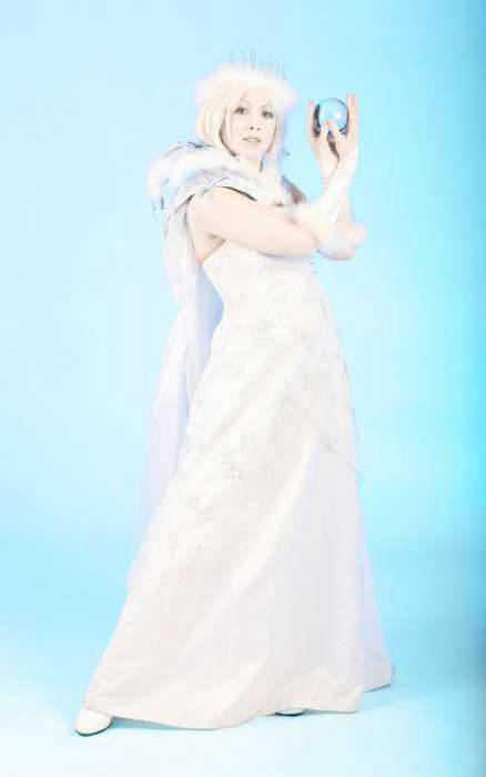 Christmas Contact Juggling Act