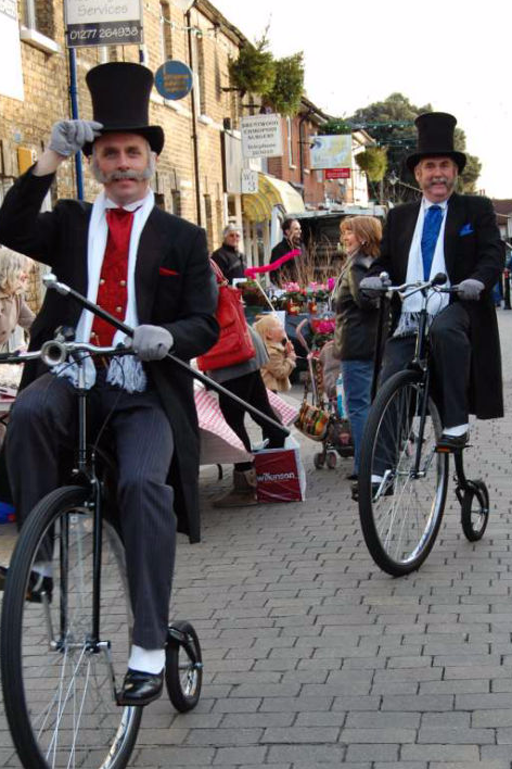 Victorian or Dickensian Roaming Acts